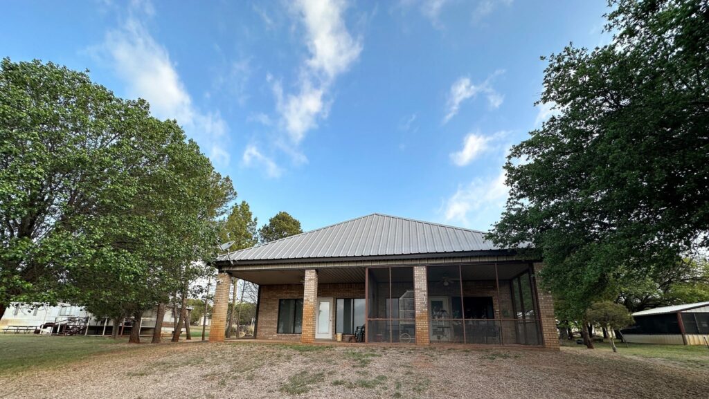 Oak Creek Lake House 730 Lake Dam Road, Blackwell, TX, Texas – photo 1 of 4